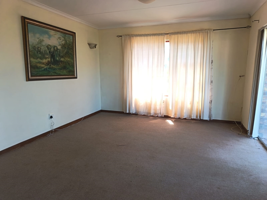 To Let 2 Bedroom Property for Rent in Wavecrest Eastern Cape